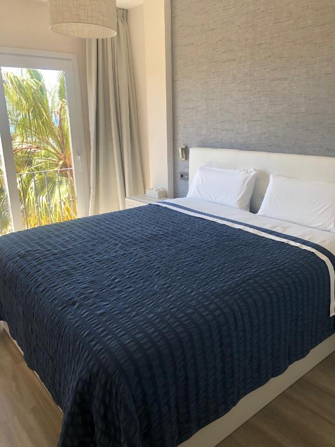 Beautiful Penthouse On Golden Mile, Near Apartment *